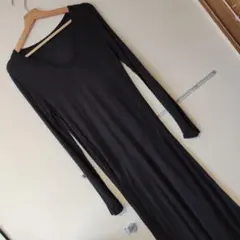B-chest上【アーペーセー】ブラックワンピース　フランス製のサムネイル