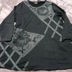 遊民黒の花柄長袖チュニック