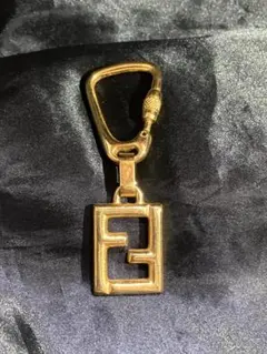 フェンディ オーロック FFロゴ オーロック キーリング ゴールドカラー