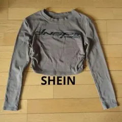 クロップド長袖Tシャツ