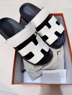 HERMES シプレ サンダル ホワイト 38のサムネイル