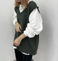 ダークグリーン Vネック ニットベスト