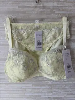 C80&L」トリンプ 天使のブラ 極上ライト599 ノンワイヤーブラ&ショーツ