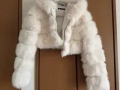 フード付き毛皮クロップドジャケット