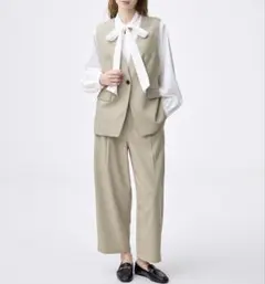 ノーカラーベスト