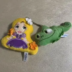 ラプンツェルとパスカルのぬいぐるみキーチェーン　ディズニー