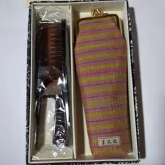 ストライプ模様の櫛とケースセット