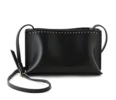 即購入可　ADAM ET ROPE' トリプルポケットショルダーバッグ　スタッズのサムネイル