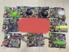 のび〜るヤバいリアル危険生物 ヘビクモサソリ1箱8パック入り - メルカリ