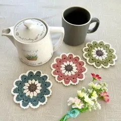 手編み　ドイリー　コースター　茶托　ガーランド　アップリケ　3枚　ハンドメイド