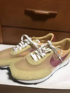 ナイキ　スニーカー