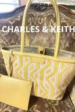 CHARLES & KEITH イエローゴブラントートバッグ