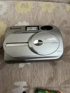 FUJIFILM FINEPIX 2600Z レトロコンデジ　【ジャンク品】のサムネイル