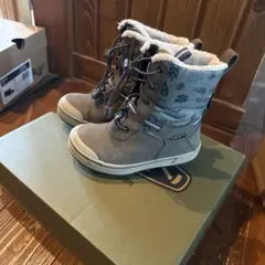 KEEN スノーブーツ グレー 花柄
