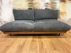 関家具 アリシア ソファ 1.5人掛け ダークグレー 宮付き - メルカリ
