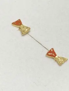 リボン型赤金ピアス 約1cm