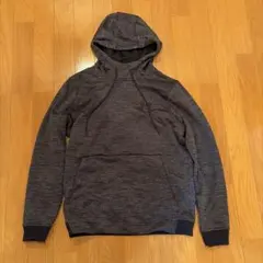 Under Armour ダークグレー フード付きパーカー
