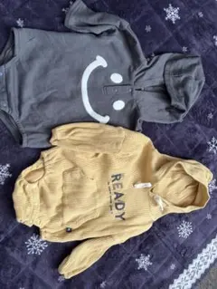 グレー＆イエロー フード付きロンパース 70 長袖