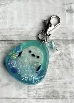 キーホルダー　チャーム　レジン　シマエナガ　ハンドメイド　花　オイル入り
