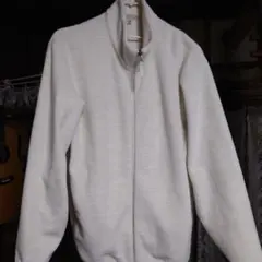 UNIQLO　WOMAN　フリース　ホワイト　Sサイズ