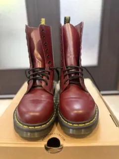 2025年最新】ドクターマーチン チェリーレッドの人気アイテム - メルカリ