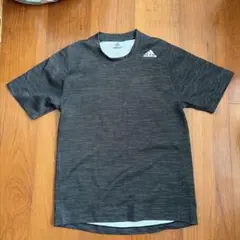 adidas FREE LIFT Tシャツ Sブラック/ストライプ