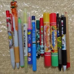 キャラクター付きボールペンなど13本セット