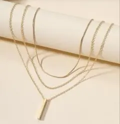 未使用　レイヤードネックレス　3連チェーンネックレス　ゴールド
