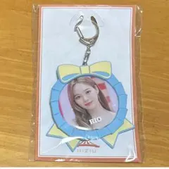 NiziU リオ 缶バッジ ピンバッチ ヘアクリップ等 まとめ売り 全て未使用 NiziU リオ 缶バッジ ピンバッチ ヘアクリップ等 まとめ売り 全て未