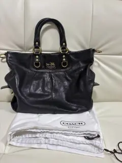 ④コーチCOACH ブラックレザー ハンドバッグ