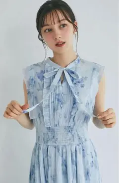 【完売色★新品タグ付】ウエストシャーリングフラワープリントプリーツワンピース