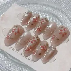 ベージュマグネットフラワー ネイルチップ Mサイズ｜大人可愛い 花柄アート