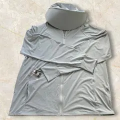 【新品✨】UVカット パーカー ラッシュガード 日焼け防止 指穴付 グレーのサムネイル