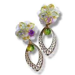 ハンドメイド ピアス イヤリング レジン ドライフラワー 揺れる