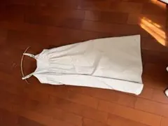 アイボリー キャミワンピース ナイロン100%のサムネイル