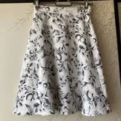 美品　プロポーションボディドレッシングフレアスカートM モノトーン