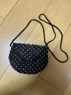 ビーズ付き黒ミニショルダーバッグ