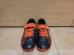 PUMAサッカートレーニングシューズ オレンジと黒18.0cm
