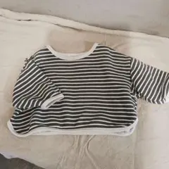 ストライプのトレーナー