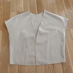 ベージュ カーディガン風 ベスト