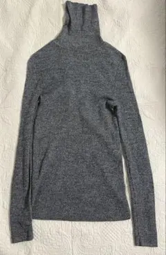 ユニクロ　タートルネック　メリノ