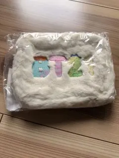 BT21 オリジナルもこもこポーチB ホワイト 新品 BTS ファミマ限定のサムネイル