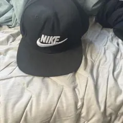 NIKE ブラック スナップバック キャップ M/L