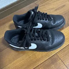 Nike Air Force 1 Black White スニーカーのサムネイル