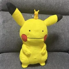 めちゃでか　メタモンぬいぐるみ（ピカチュウ？）