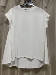 ユナイテッドアローズ⭐︎フレンチスリーブ接触冷感カットソーのサムネイル