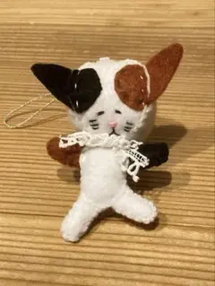 猫　マスコット　キーホルダー　三毛猫
