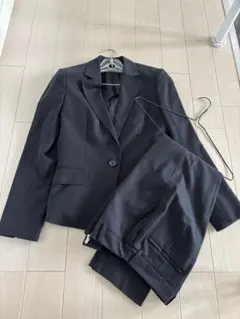 スーツカンパニー　パンツスーツ　レディース