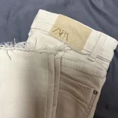 ストレートパンツ