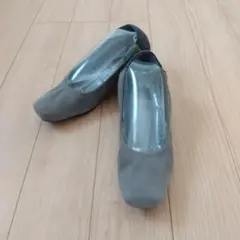 ダンディーボーイグレー黒コンビパンプス